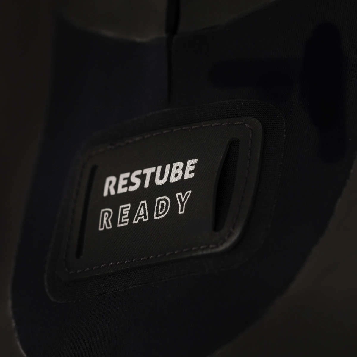 Orca Women's Openwater Smart Wetsuit - Black/ Orange 9 Orca Women's Openwater Smart Wetsuit - Black/ Orange - Image 7